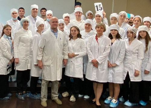 Первокурсников медицинского университета посвятили в профессию в больнице имени Соловьева